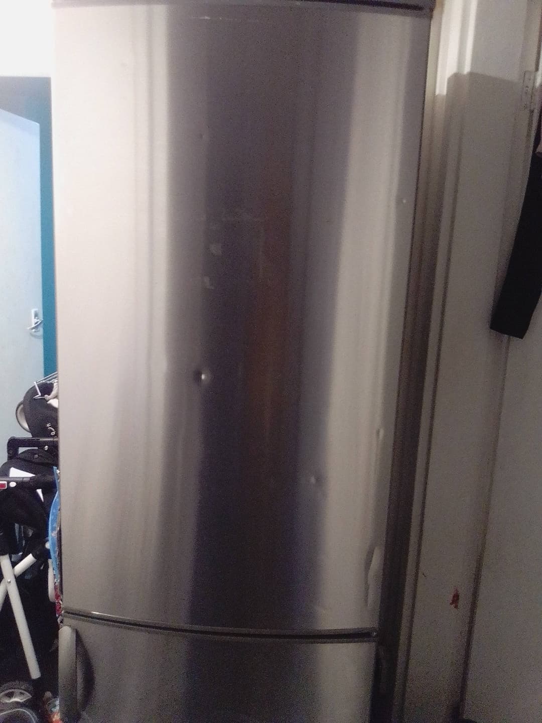£50 old fridge ready for collection
